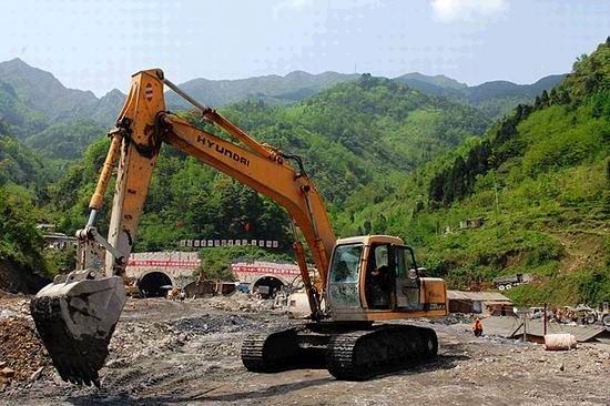 成蜀电力北京分公司中标中太集团西寨山隧道土石方工程