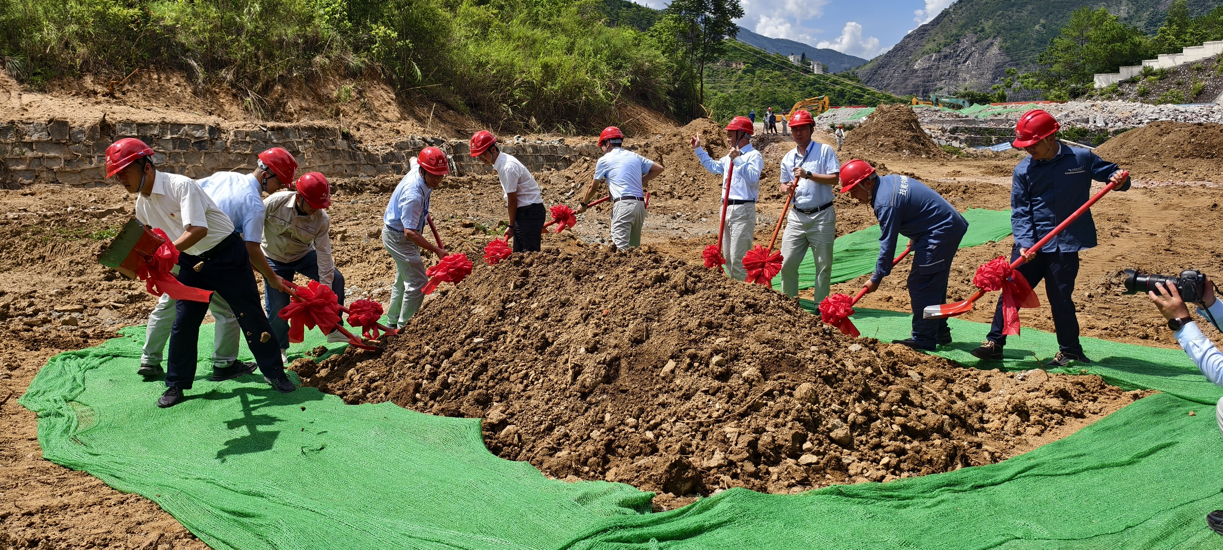 小湾水电站新增联变改扩建工程项目正式开工，助力云南电网安全稳定运行