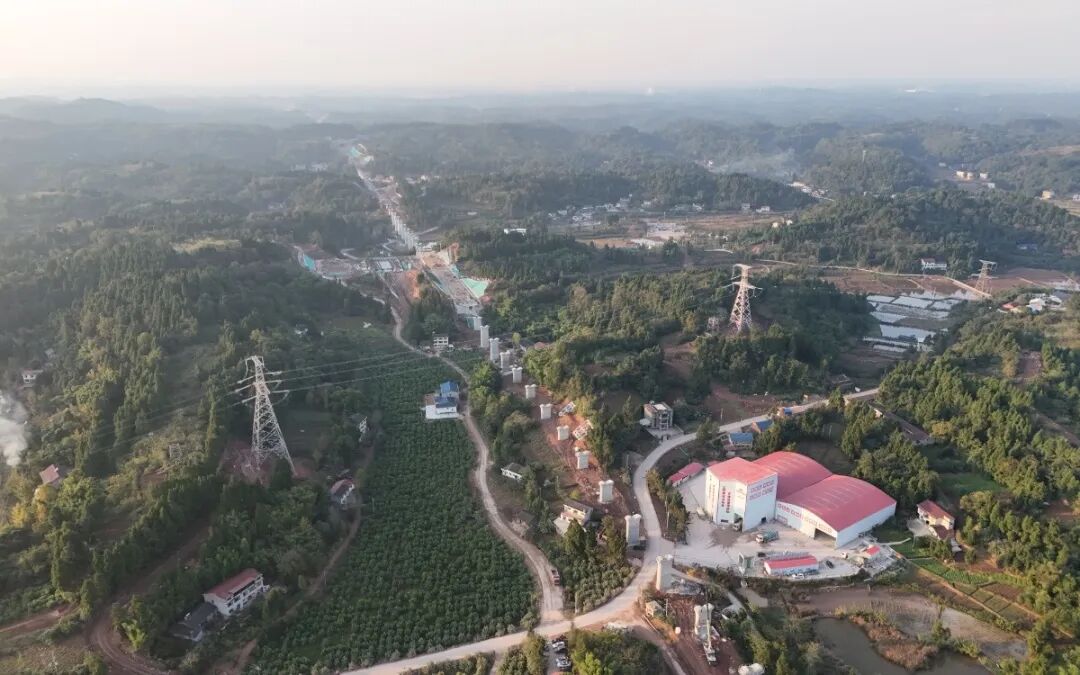 集团高效完成两大交通项目超高压线路迁改 为区域发展打通“电力廊道”